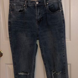 Pacsun Vintage Mom Jean Size 27 (rips at the knee)